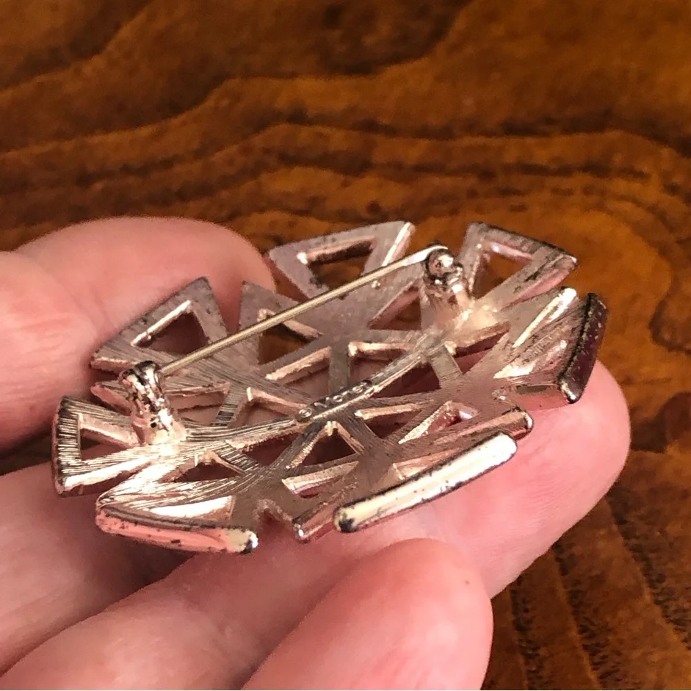 Vintage 80s Monet rose gold tone geometric brooch pin